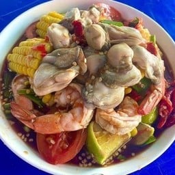 ข้าวโพด หอยนางรม กุ้งสุก