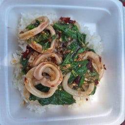 กระเพราแซ่บ บางปลาม้า ซุ้มกาแฟ Coffee Boat ใกล้ห้างทองรุ่งโรจน์บางปลาม้า