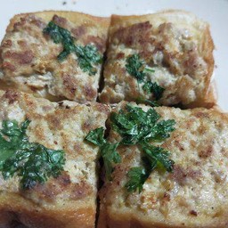 Grilled Pork Bread with Butter