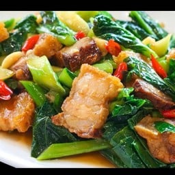 คะน้าหมูกรอบ (เป็นกับ)