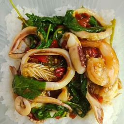 ข้าวกะเพราทะเล