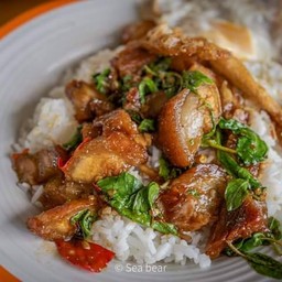 ข้าวกะเพราหมูกอบ