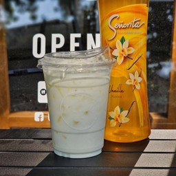 นมสดวานิลลา (Vanilla fresh milk)