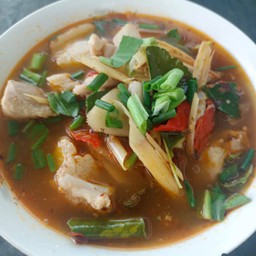 ต้มแซ่บกระดูกหมูอ่อน