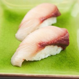 Hamachi Sushi 2 pc