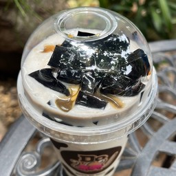 เฉาก๊วยนมสดสมูทตี้