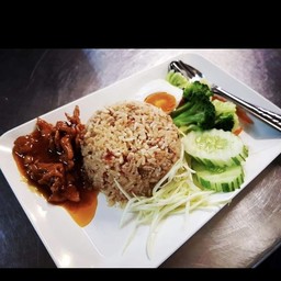 ข้าวผัดน้ำพริกลงเรือ