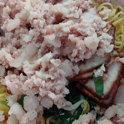 ก๋วยเตี๋ยวบ้านนอก เบลล์