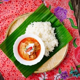 ข้าวสวยแกงคั่วหน่อไม้ดองไก่