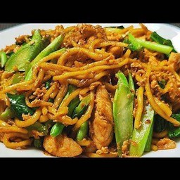 เจ๊เบนซ์ อาหารตามสั่ง ก๋วยเตี๋ยว