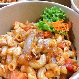 มักกะโรนีผัดซอสคุณยาย