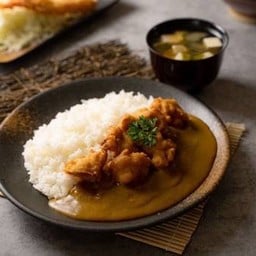 ชุด F ข้าวไก่คาราเกะแกงกะหรี่ + ซุปมิโสะ  ( ปกติ 209.-)