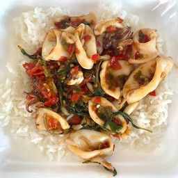 ข้าวกระเพราหมึก