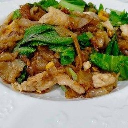 ผัดซีอิ้วไก่