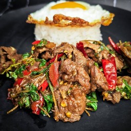 กะเพราเนื้อตุ๋น