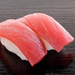 Maguro Sushi 2 pc