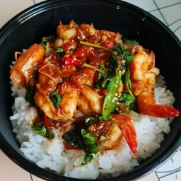 ข้าวราดกระเพรากุ้ง