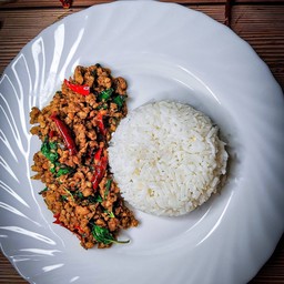 กะเพราหมูสับ