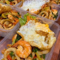 ผัดพริกเผาราดข้าว