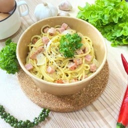 JinJin กะเพราแอนด์สปาเก็ตตี้