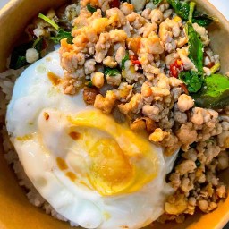 ร้านแซ่บอีหลี ดอนหัวฬ่ออมตะนคร