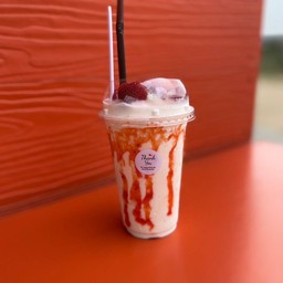 นมสดสตอเบอรี่