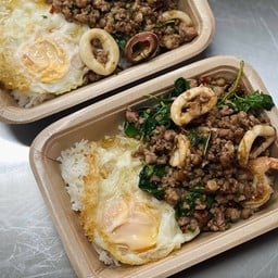 ข้าวกระเพรารวมมิตร