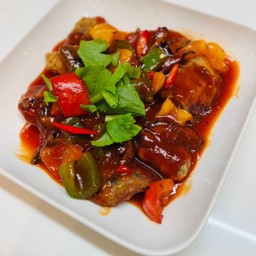 ปลาสามรส Flavoured Sauce With Fried Fish