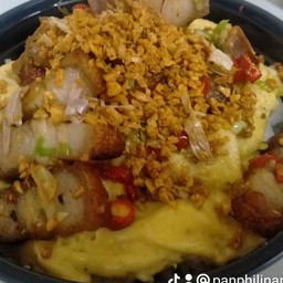 ข้าวไข่ขันหมูกรอบคั่วเกลือเมนูแนะนำทางร้าน