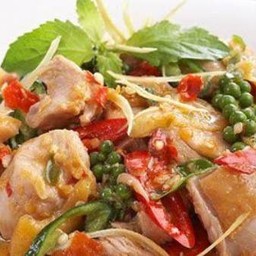 ผัดฉ่าไก่(ราดข้าว)