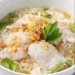 ข้าวต้มทรงเครื่อง