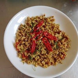 คั่วกลิ้งอกไก่ เป็นกับ