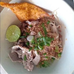 ก๋วยเตี๋ยวแห้งต้มยำ