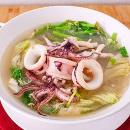 สุกี้น้ำปลาหมึกล้วน