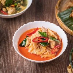 แกงคั่วหน่อไม้ดองไก่