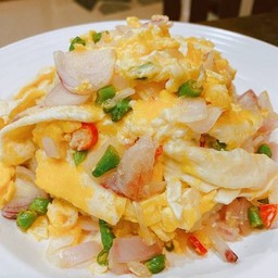 ข้าวไข่ขยี้พริกน้ำปลา