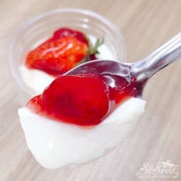 Strawberry Panacotta
