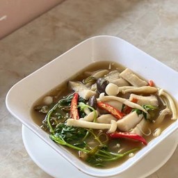 แกงเห็ดรวม