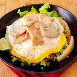 ก๋วยเตี๋ยวคั่วดังเดิมหมู