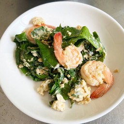 ใบเหลียงผัดไข่กุ้งสด เป็นกับ