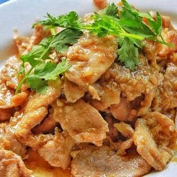 หมูกระเทียม (กับข้าว)