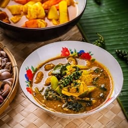 แกงพริกใต้กระดูกหมูตุ๋น