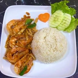 พริกแกงกุ้ง ยอดมะพร้าว ราดข้าว