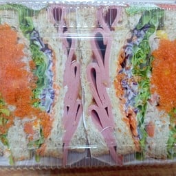 แซนวิช  ปูอัด+ทูน่า+โบโลน่า