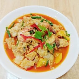ทะเลผัดผงกระหรี่ เป็นกับ