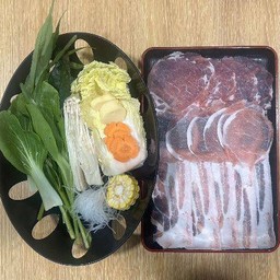ชุดหมู