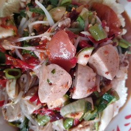 ตำเตี๋ยวเมนูยอดฮิตหมูสดลูกชิ้น