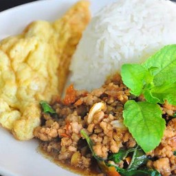 กะเพราหมูสับ