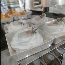 กินกัน Kinkan cafe