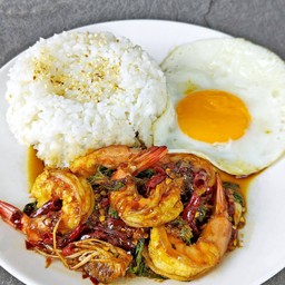 ข้าวกะเพรากุ้งพริกแห้ง